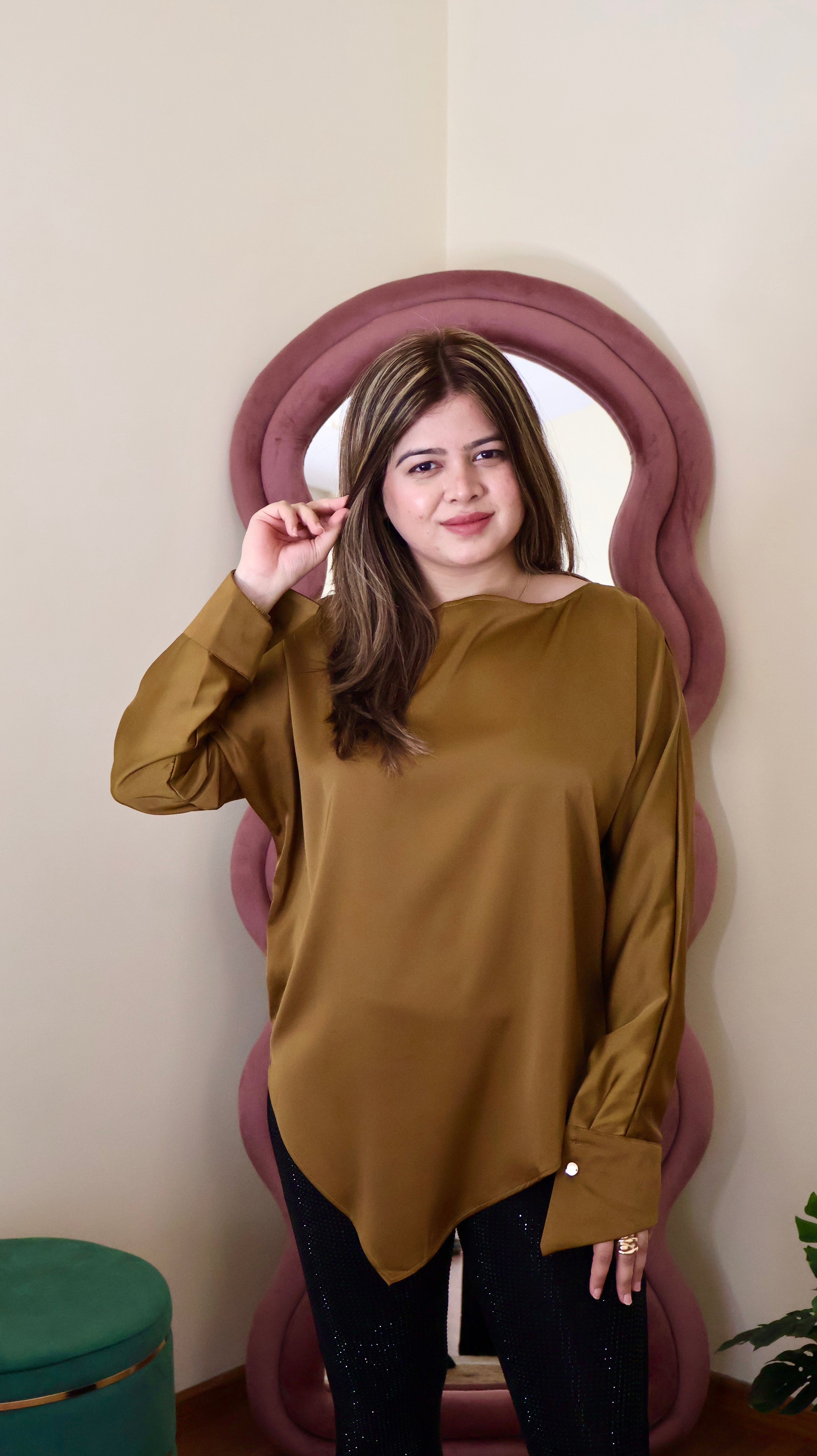 BETTY 1 SHOULDER BELTED TOP