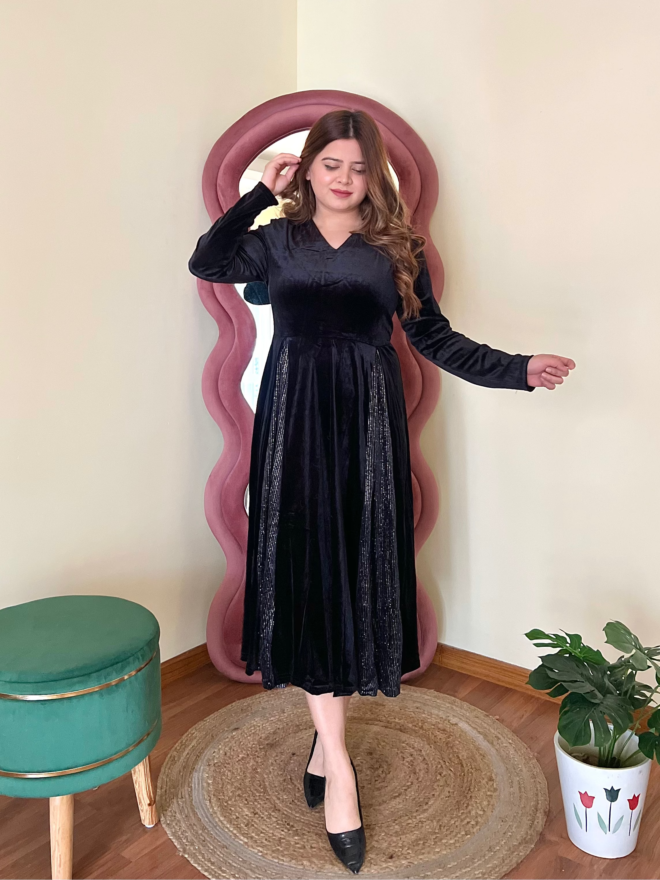 NEXA VELVET DRESS