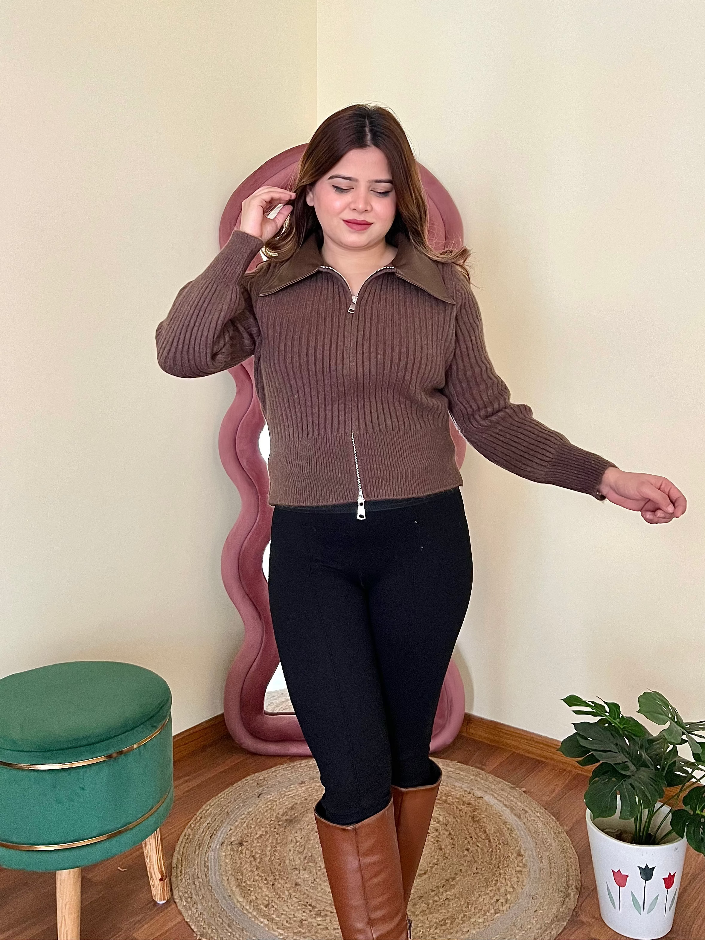 RAHA COLLERED ZIPPER SWEATER