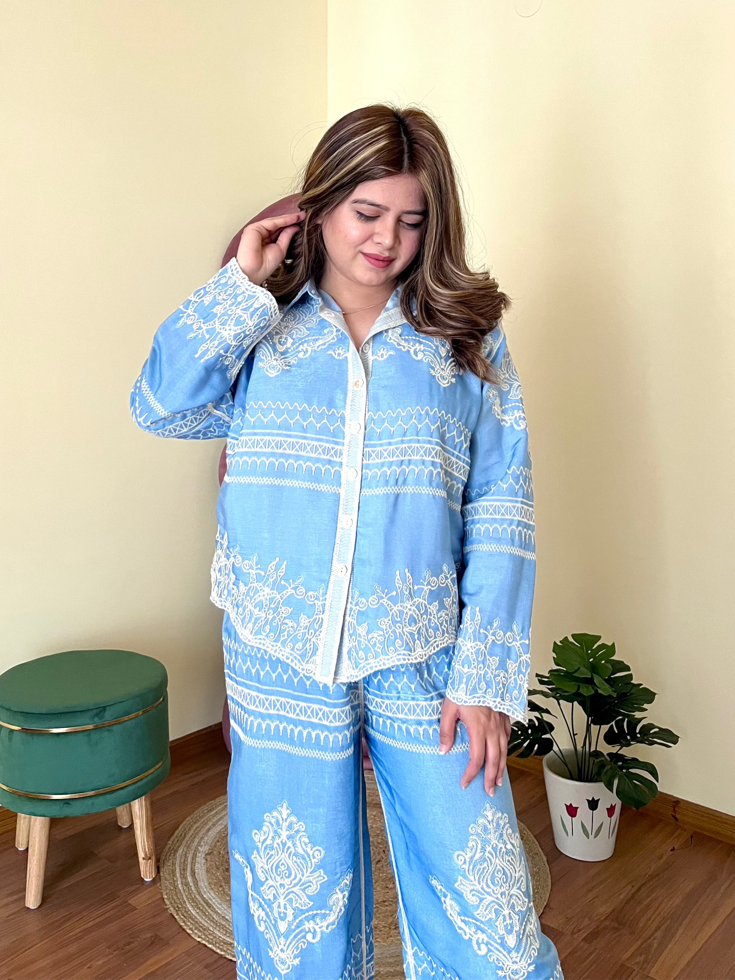 FROSTY EMBROIDERED COORD