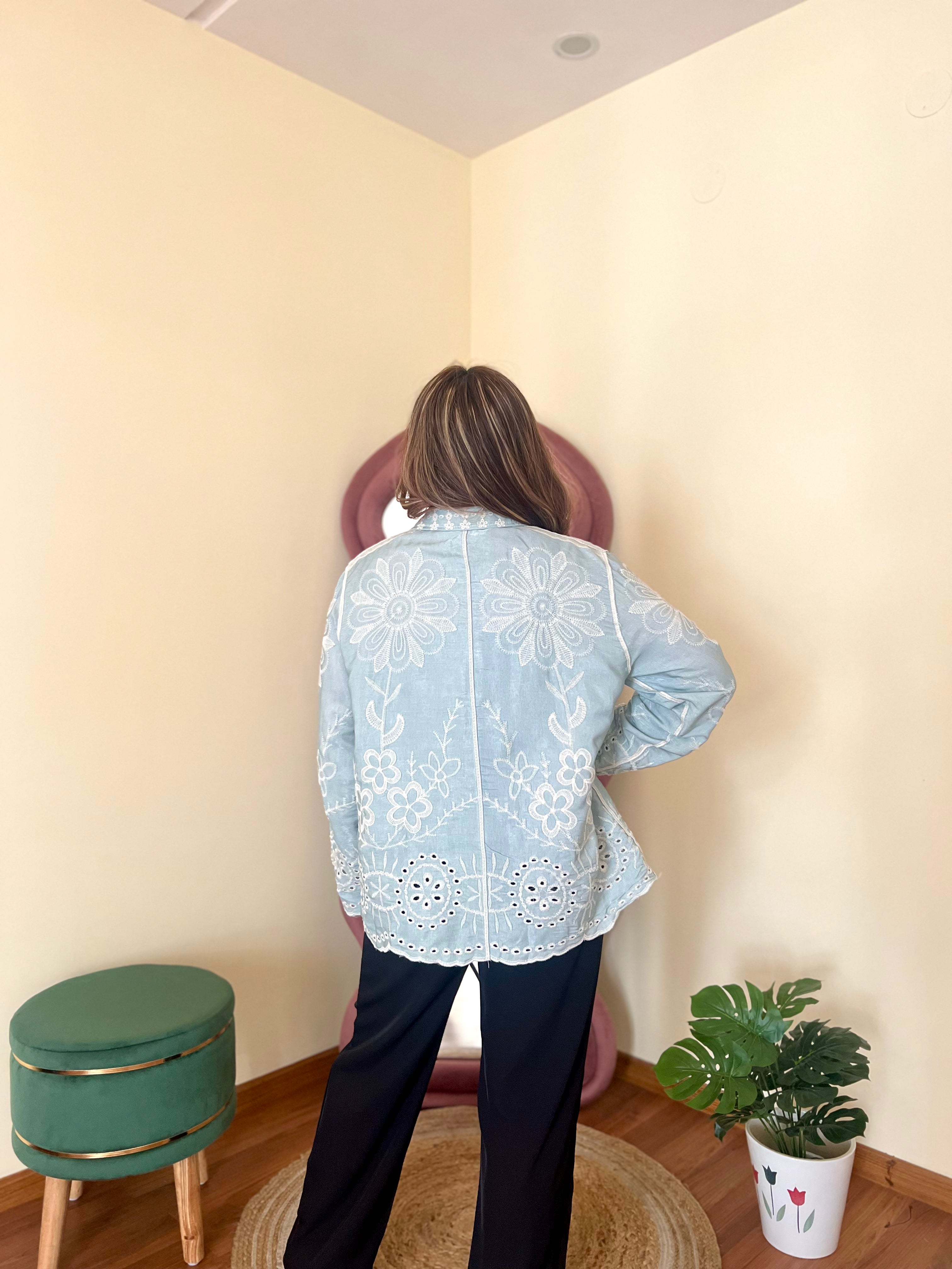 SKYE THREADWORK SHIRT