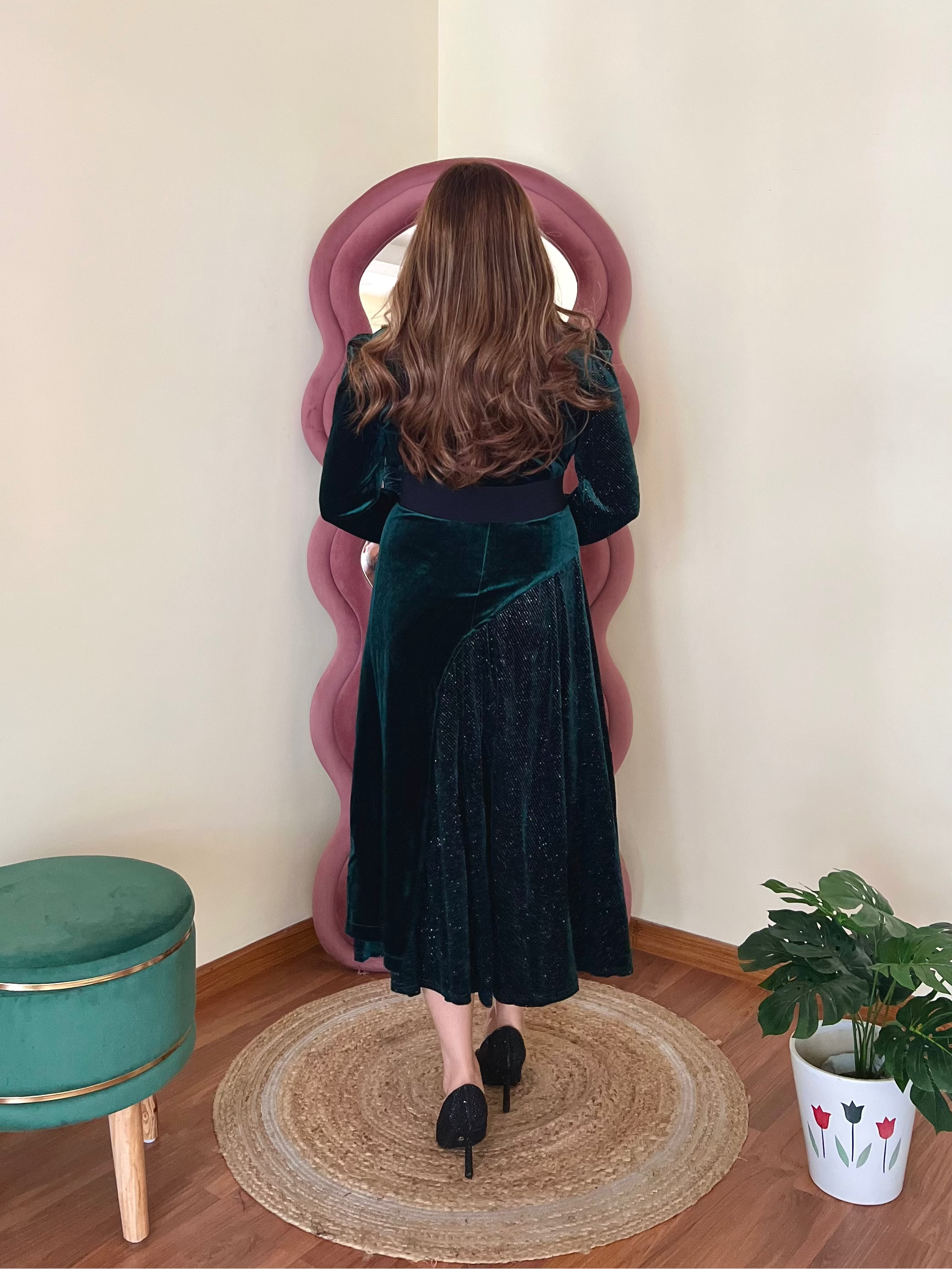 SHYLA VELVET DRESS