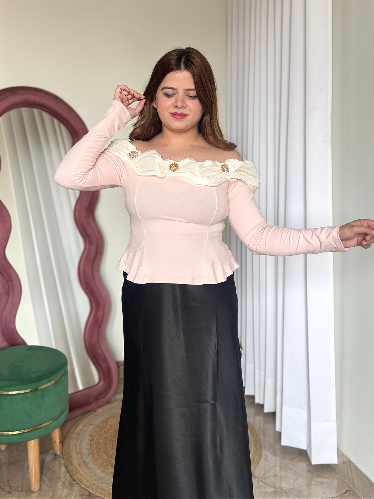 TOLLY OFF SHOLDER TOP