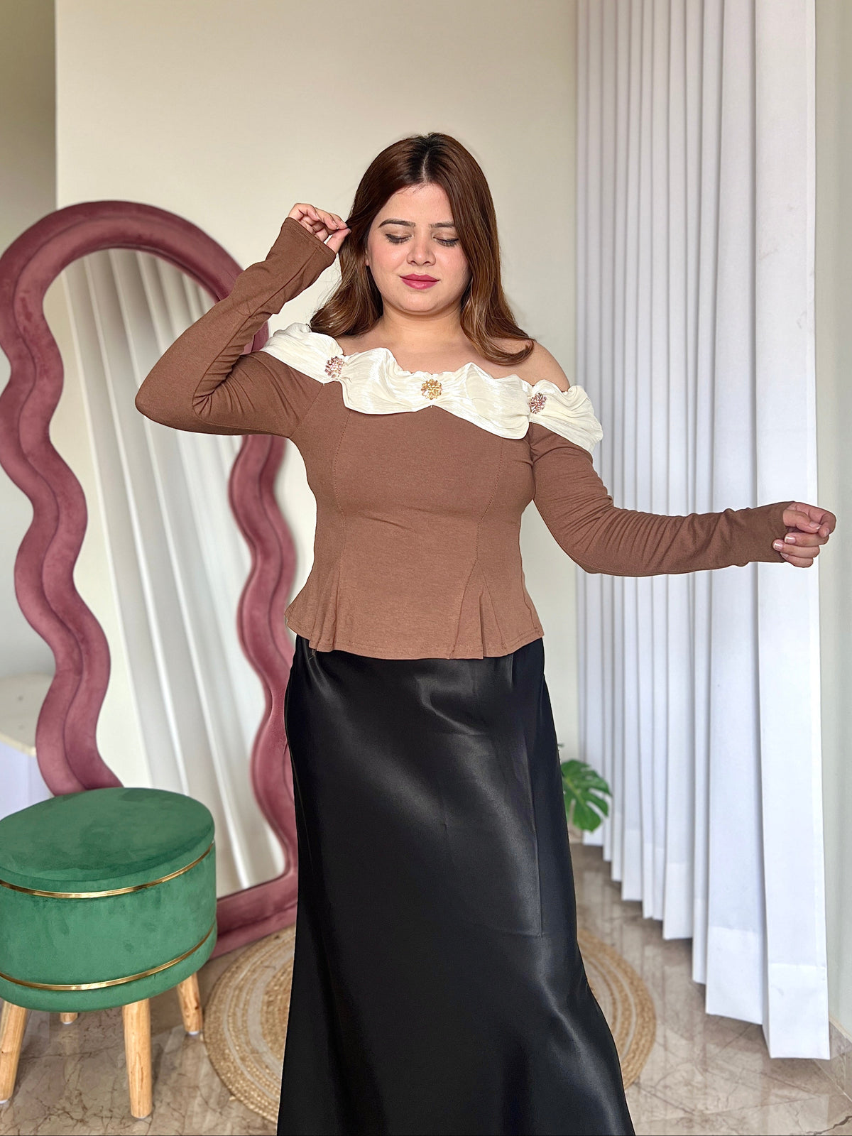 TOLLY OFF SHOLDER TOP